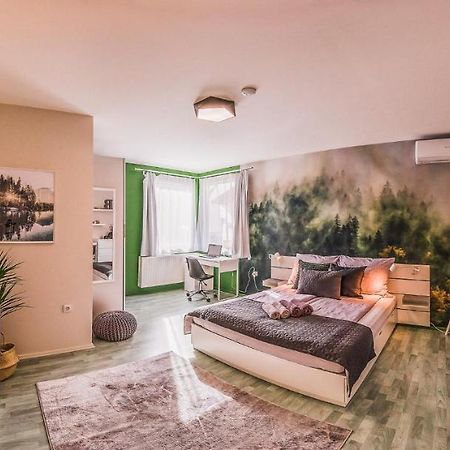Riverside Apartman**** Мишкольц Экстерьер фото