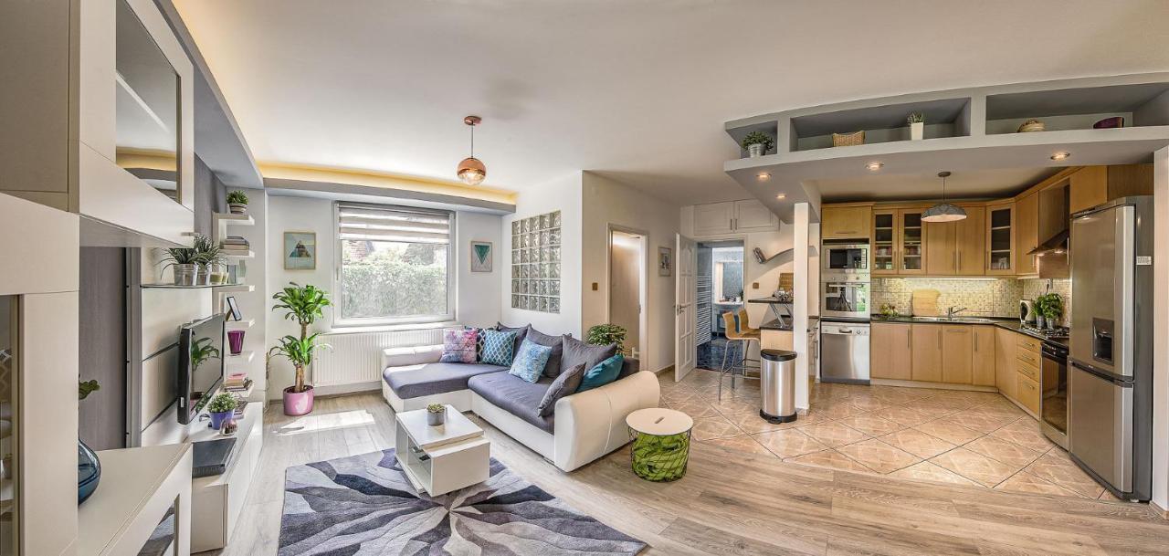 Riverside Apartman**** Мишкольц Экстерьер фото
