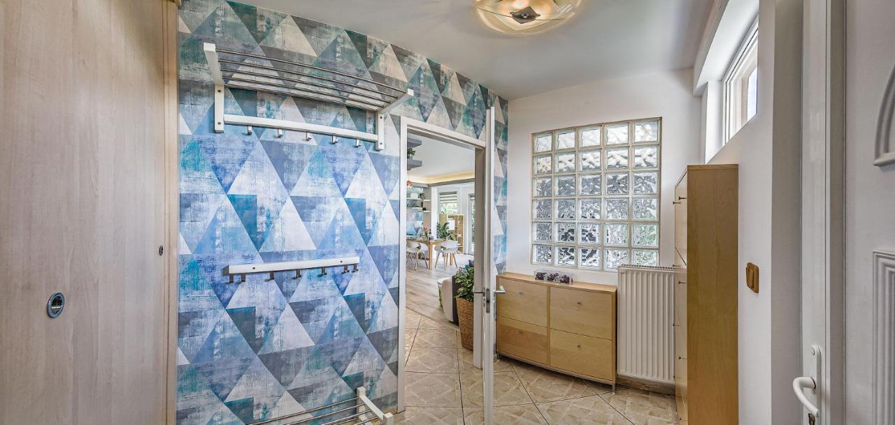 Riverside Apartman**** Мишкольц Экстерьер фото